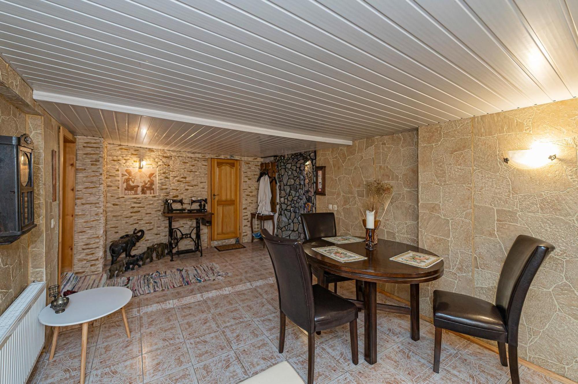 Spacious Studio Apartment By Polo Apartments Kaunas Buitenkant foto